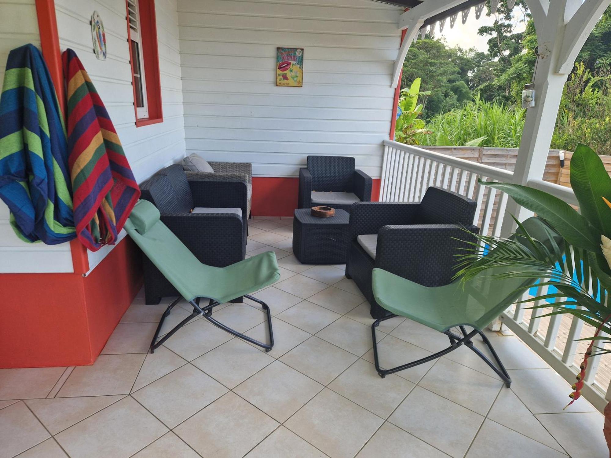 Bungalows Corail, F3 Avec Piscine A Sainte Luce Exterior photo